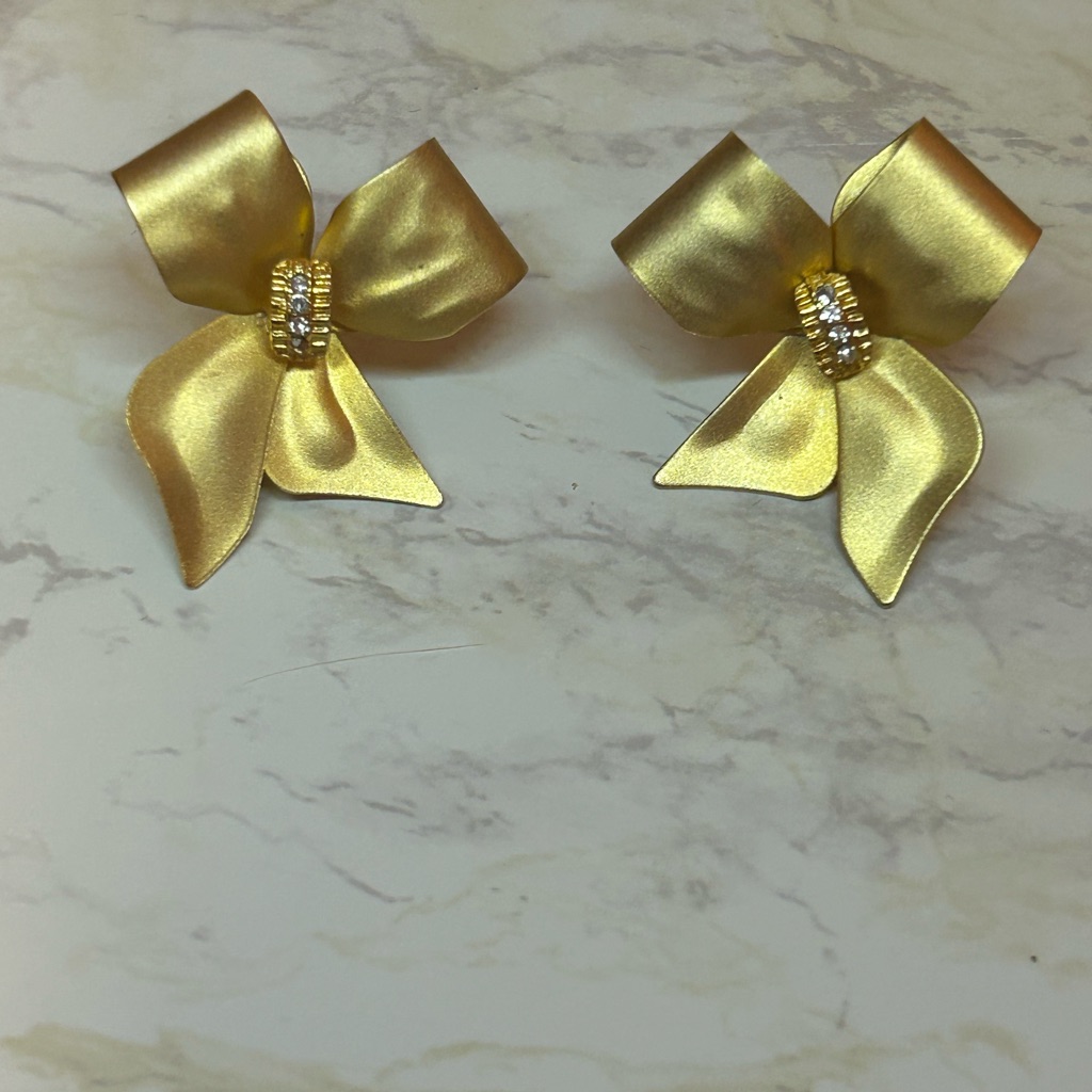 Vintage Tona Matte Gold Tone Bow With Crystal Rhinestone Accents Earrings
